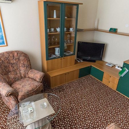 Hotel Yubileiny Minszk Kültér fotó